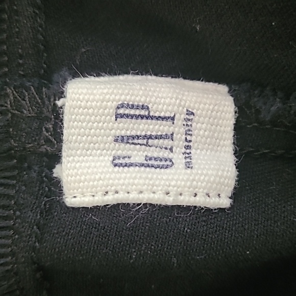 EUC Gap Maturity black skinny ankle pants, 8L - Picture 5 of 11